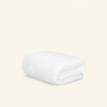 The Slumber Cloud UltraCool Comforter takes the ClimaDry™ by Outlast and pairs it with an 89% cooling nylon and 11% spandex outer cover that mimics silk creating the silky smooth and soft to the touch hand feel.